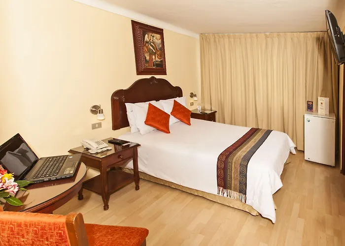 Agustos Hotel 3*